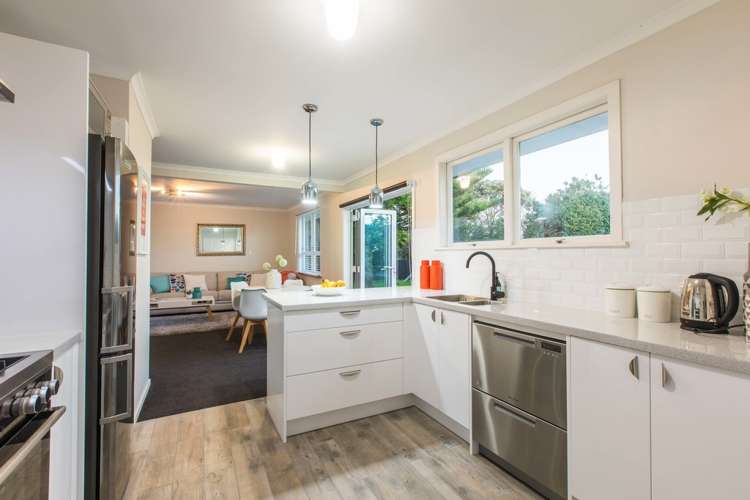 41 Rewarewa Road Te Atatu Peninsula_21