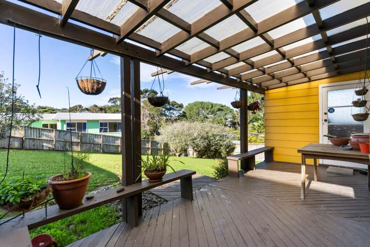 40 Easton Park Parade Glenfield_2