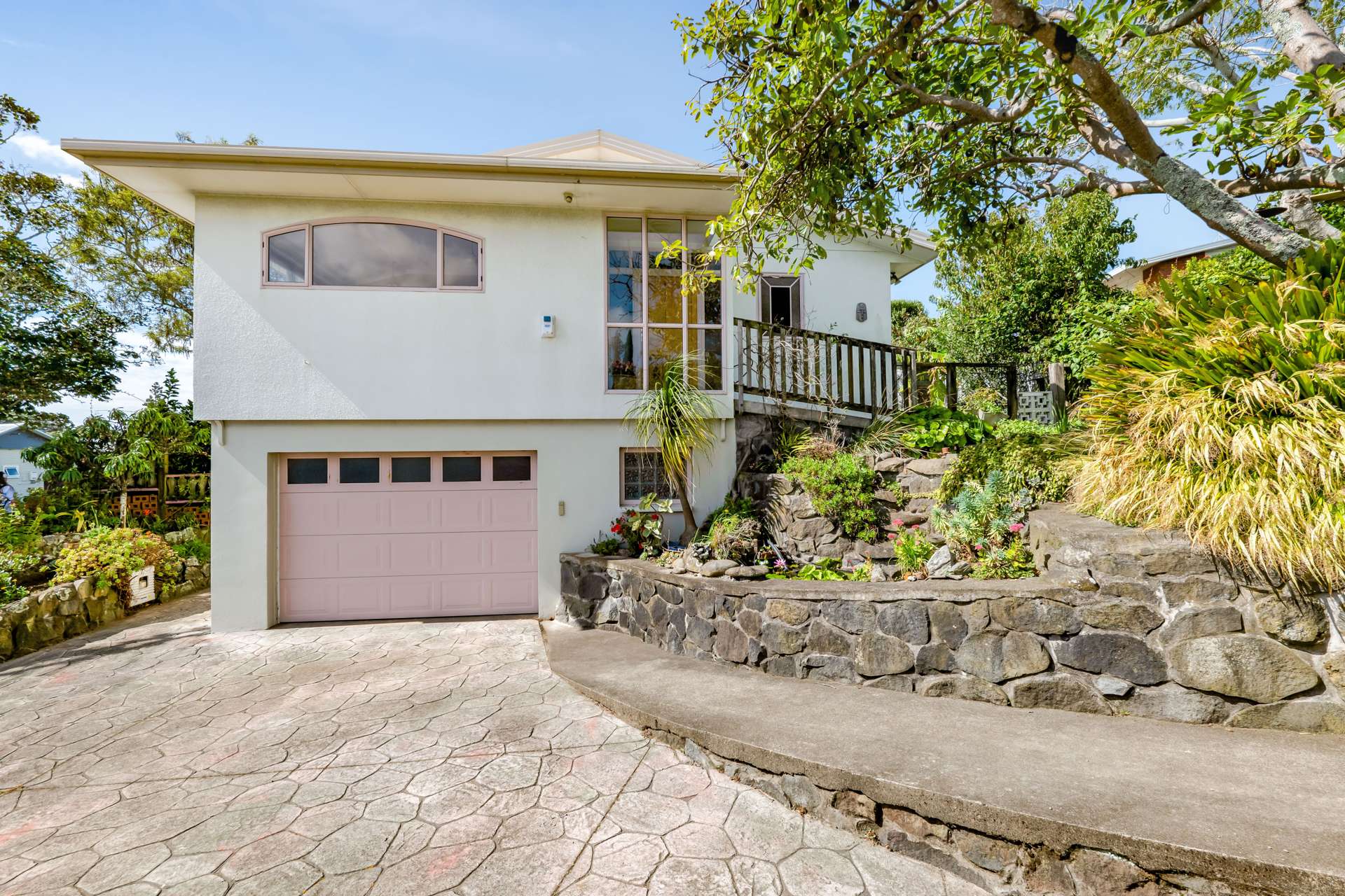 64 Waiwaka Terrace Strandon_0