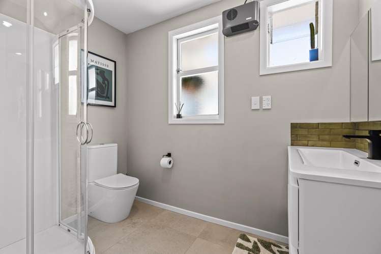 82 Kingswood Road Brookfield_15