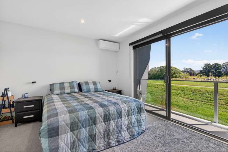 8 Harena Way Moera_12