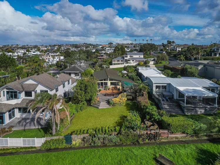 111 Churchill Road Murrays Bay_33