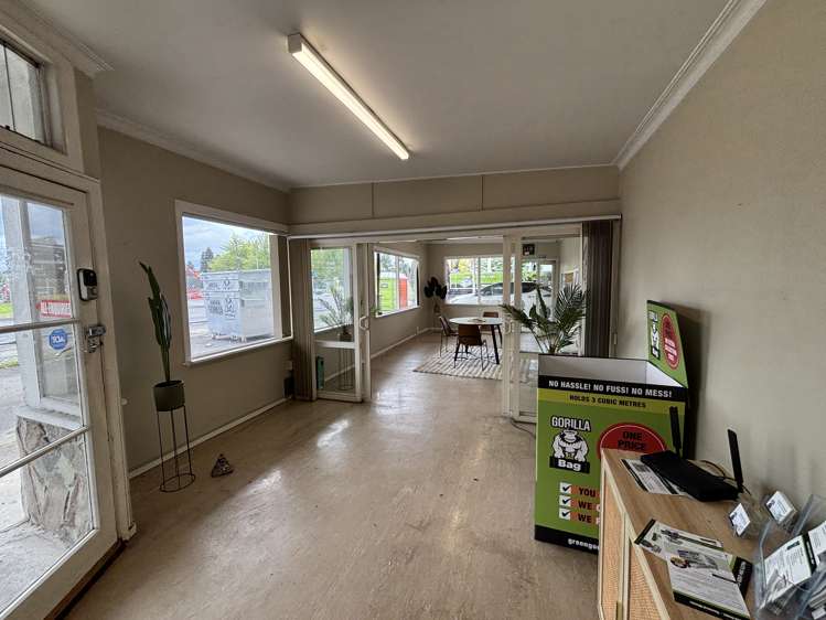 1 Pyes Pa Road Pyes Pa_5