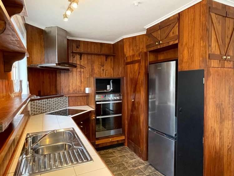 53 Amberley Avenue Te Atatu South_6