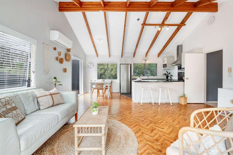 29 Shadon Place Stanmore Bay_10