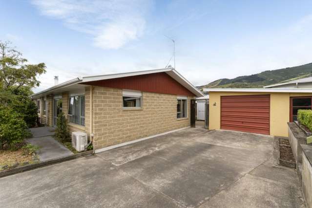 Charming Residence in Richmond Ready for New Owners