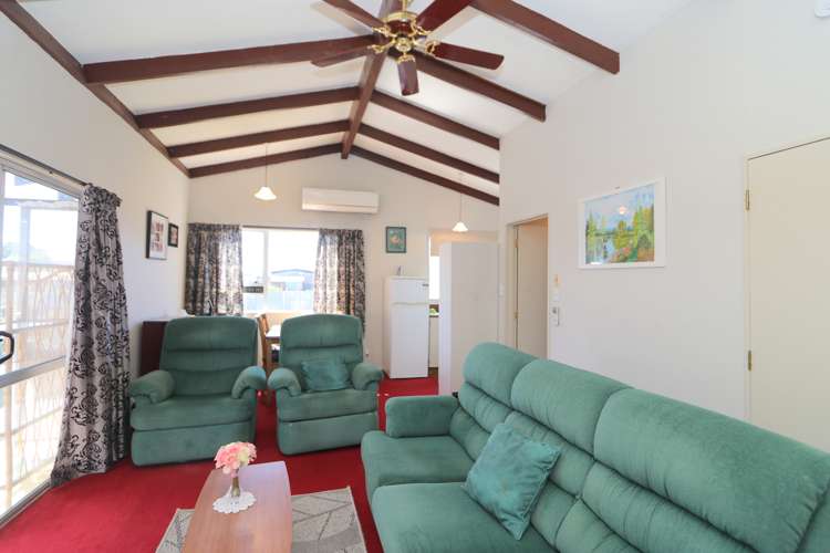 2/246 Crinan Street Appleby_5