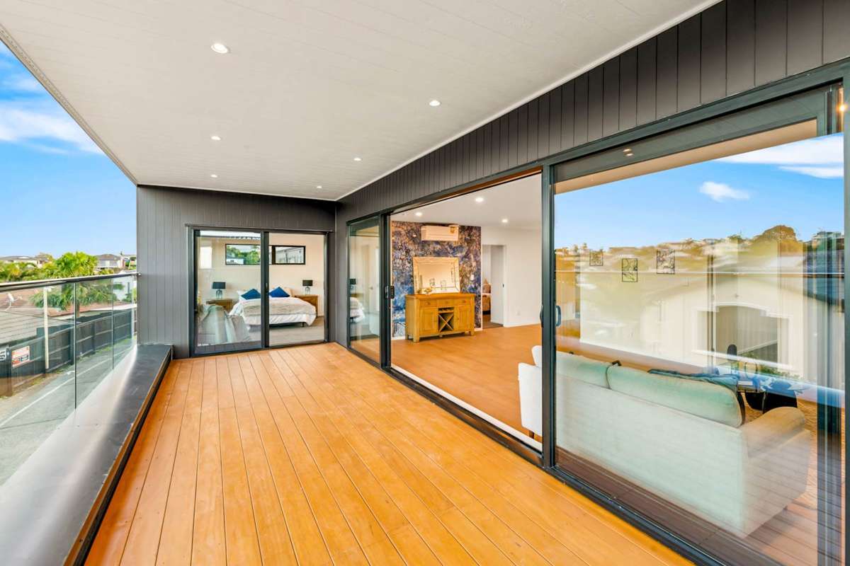 2/90 Picasso Drive_3