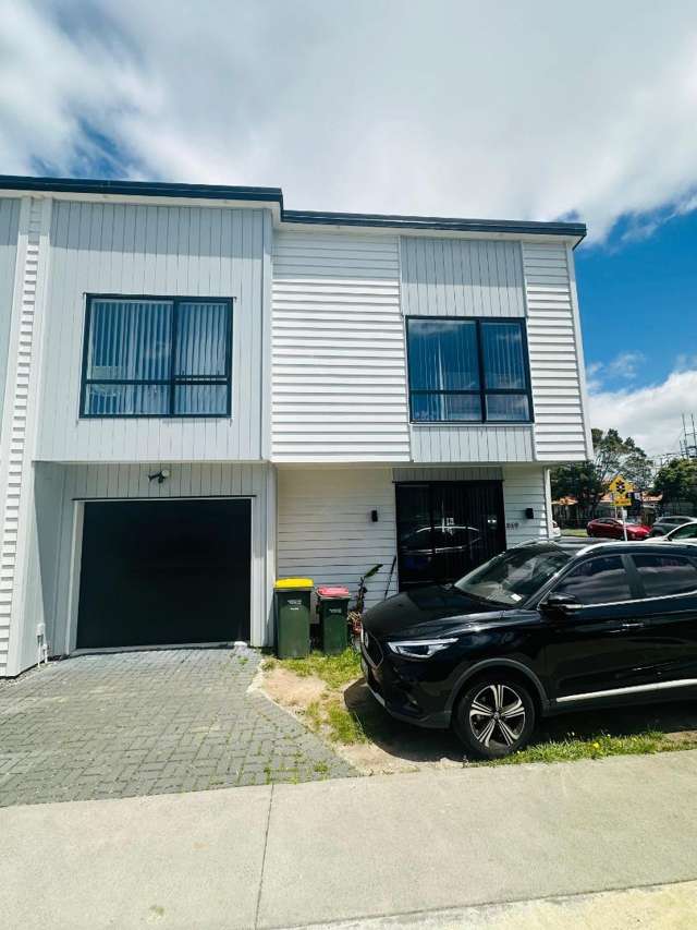 Ideal Family Living Ã¢ÂÂ Walk to Top Avondale Schools