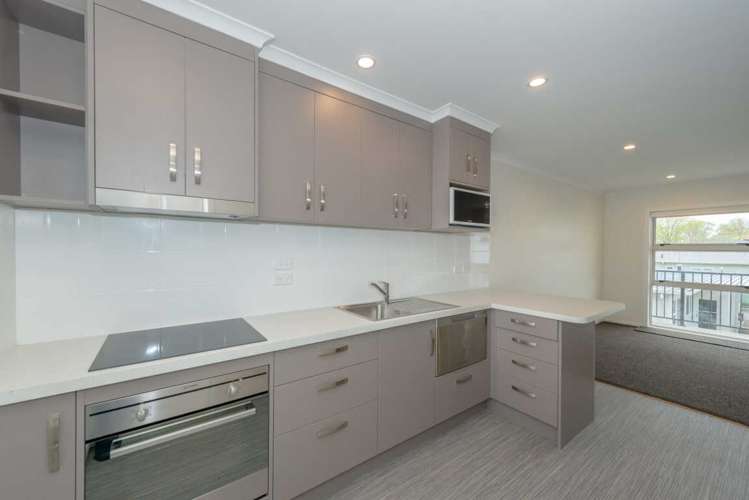 3/24 Stanley Street 1055_4