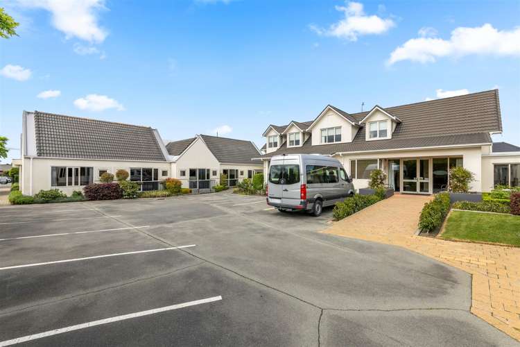 61, 73, 75A, 75B, 77 Bryndwr Road Bryndwr_11