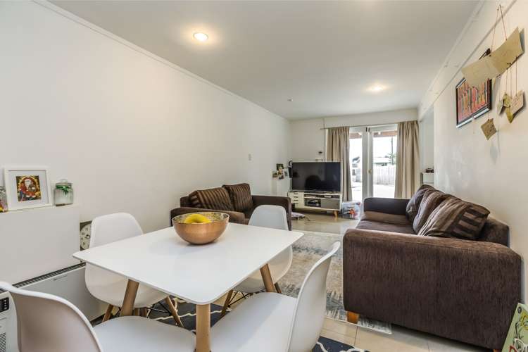 15 Sunnyfield Crescent Glenfield_12