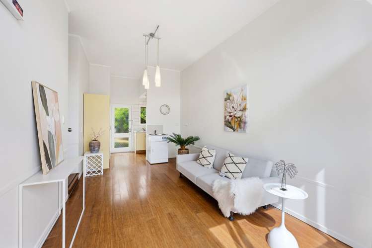 2/39 Rapallo Place Farm Cove_11