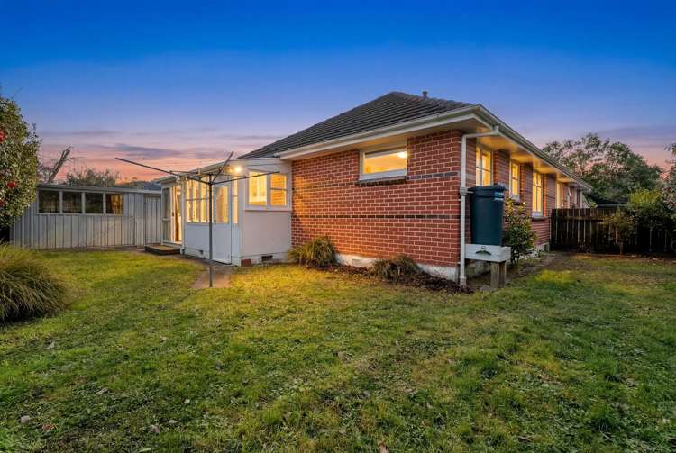 2/49A Shakespeare Avenue Trentham_15