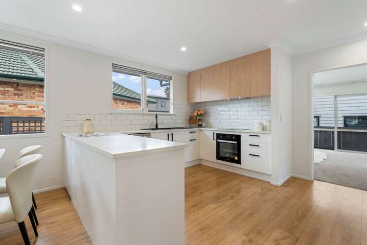 5 Ussher Place Pakuranga Heights_5