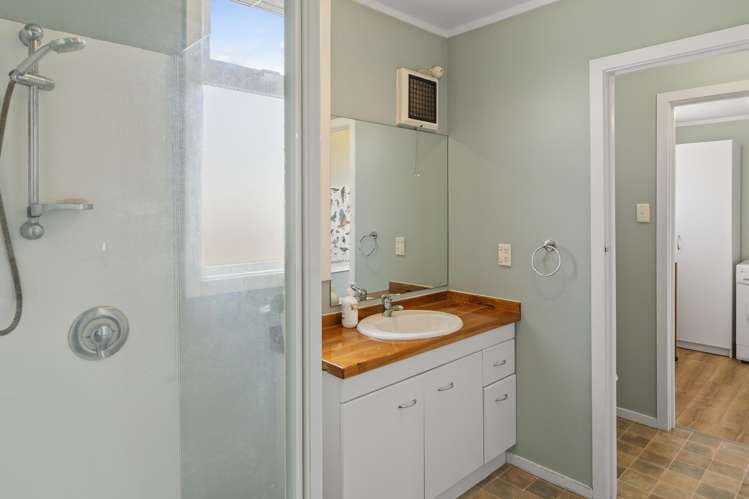 16 Collins Road Richmond_11