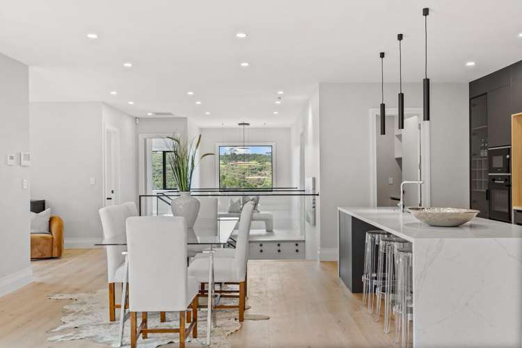 7 Halcyon Bay Lane Orewa_21