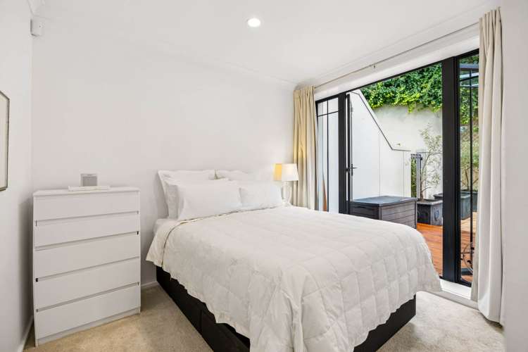 AA/8 Farnham Street Parnell_10