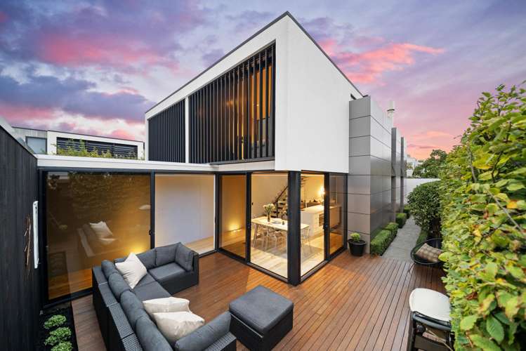 24A Berry Street_0