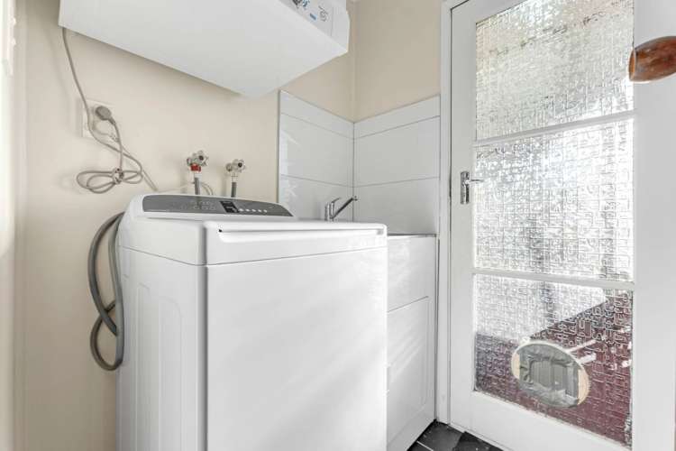 2/7 Abelia Place Papatoetoe_13