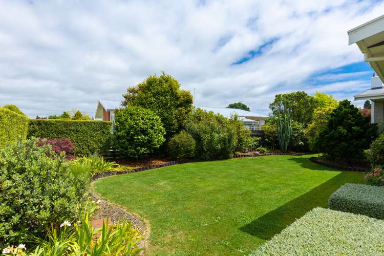 5 Newbourne Crescent Redwoodtown_15