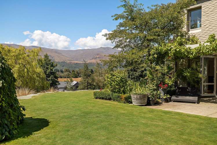 24 Ayrburn Ridge Arrowtown_16