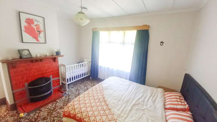 11,13 Birch Street Tuatapere_11