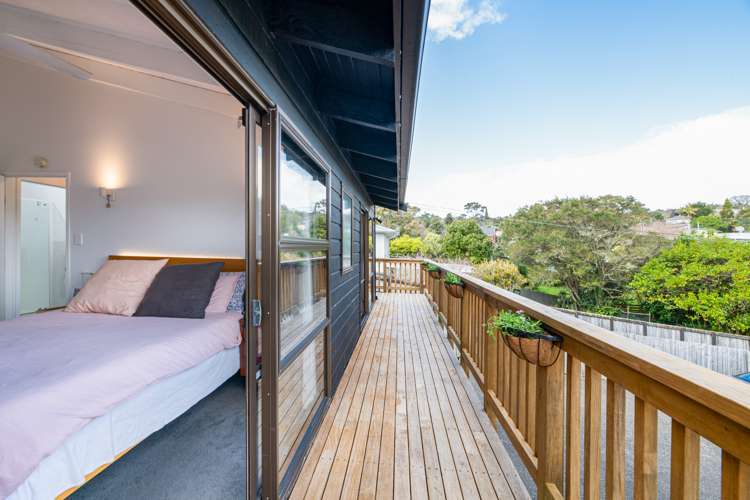 5 Derwent Crescent Titirangi_11