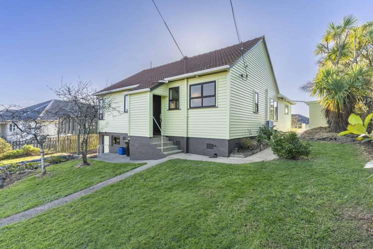 15 Dovecote Avenue_2