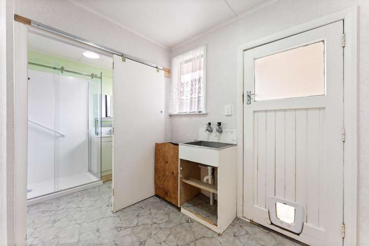 8 Tudor Road Pahiatua_15