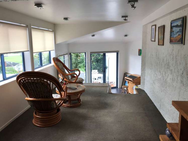 2f Weranui Road Waiwera_4