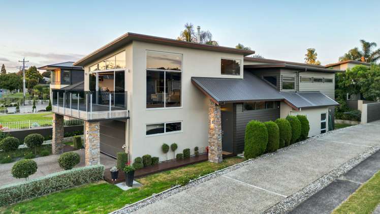 902 River Road Queenwood_24