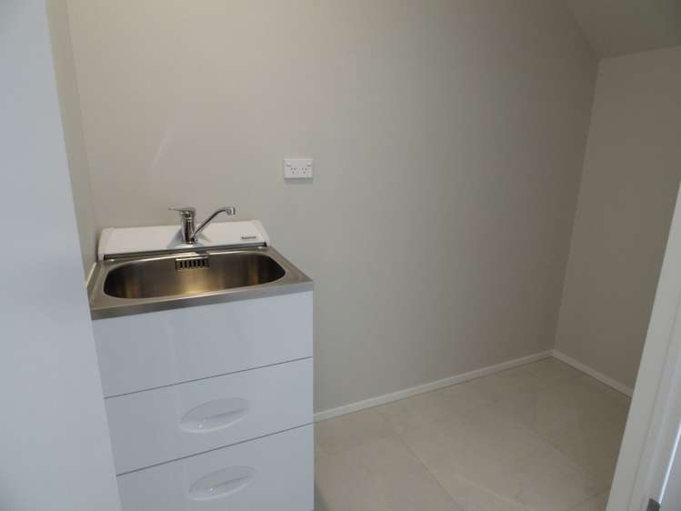 32 Wallace Road Hobsonville_4