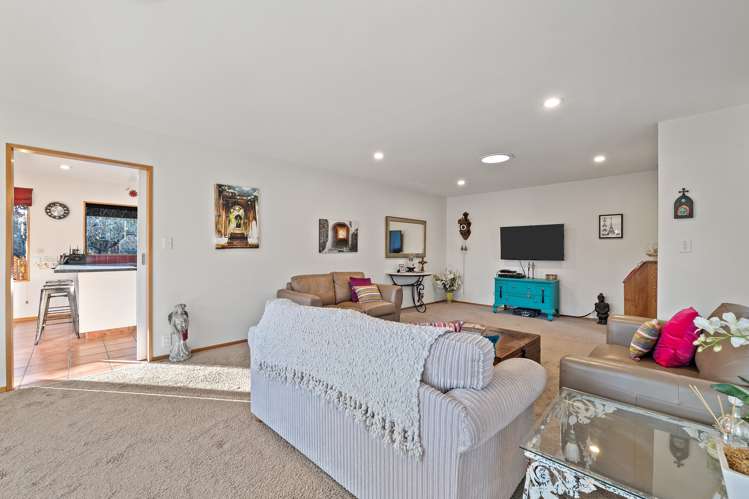 2/2 Fountainhead Lane Hillmorton_6