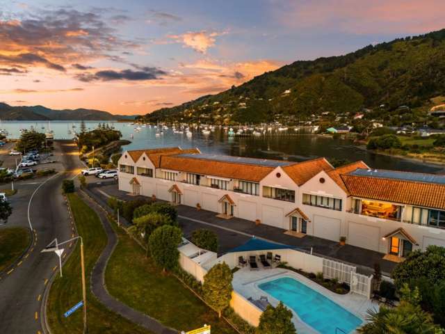 10/45 Beach Road Waikawa_1