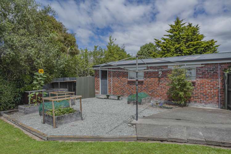 20 Grants Road Marchwiel_21