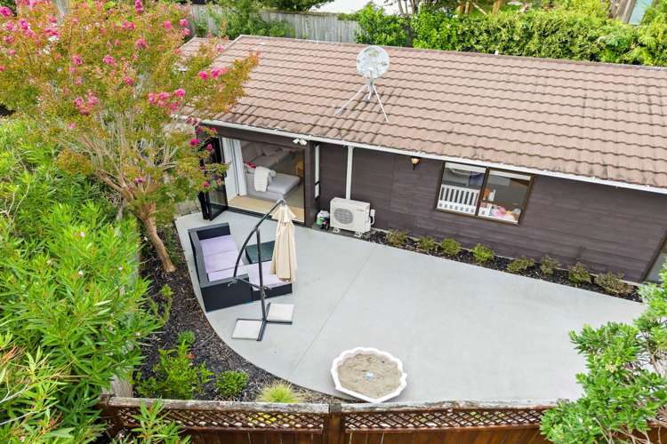 2/865 Beach Road Waiake_26