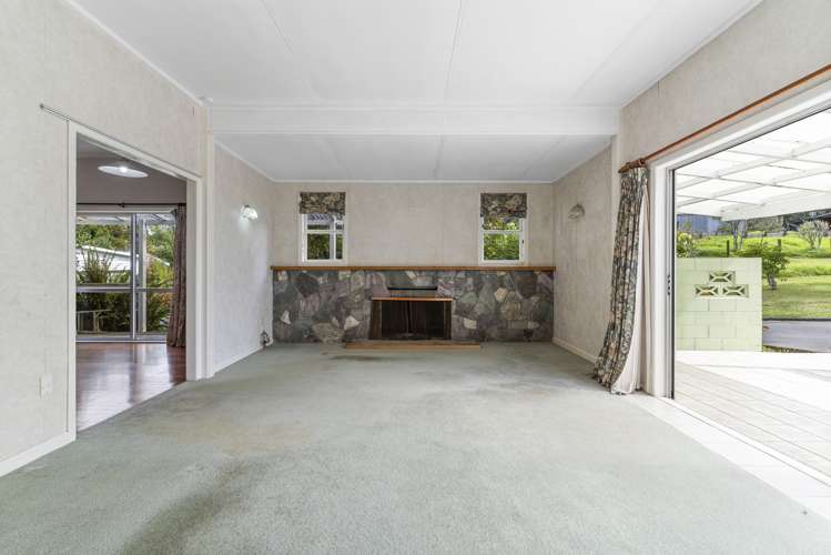 87 Carter Road Oratia_15