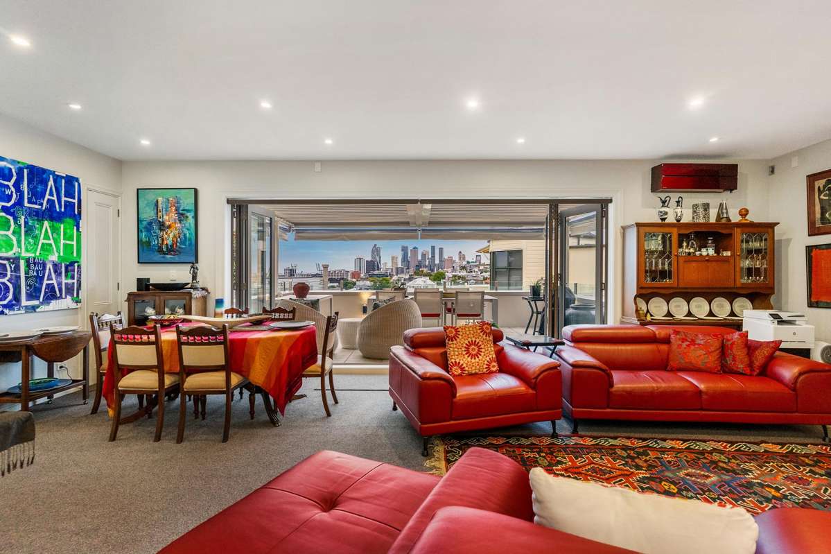 8/47 Shelly Beach Road_1