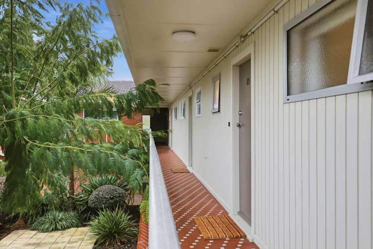 15/83 Lake Road Belmont_8