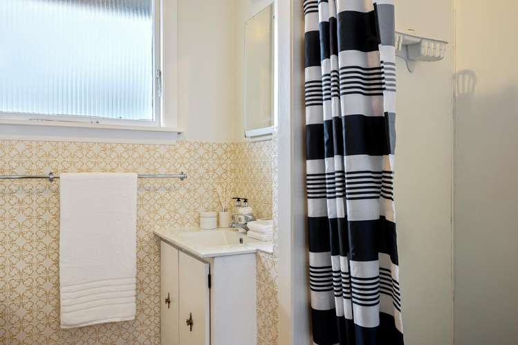 64 Frankleigh Street Somerfield_10