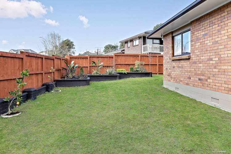 57 Saint Annes Crescent Wattle Downs_21