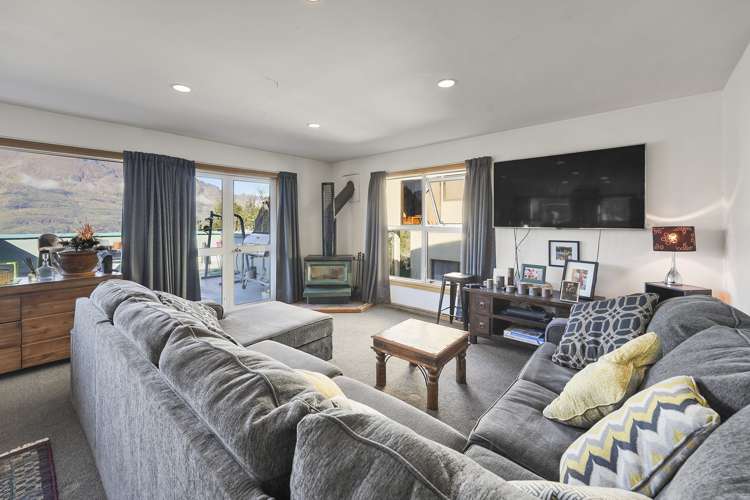 18 Dart Place Fernhill/Sunshine Bay_9