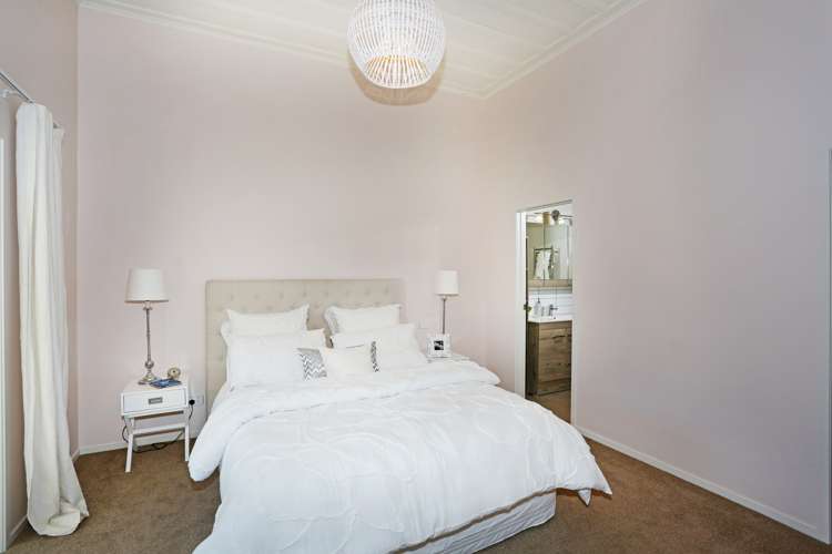 27 North Road Clevedon_11