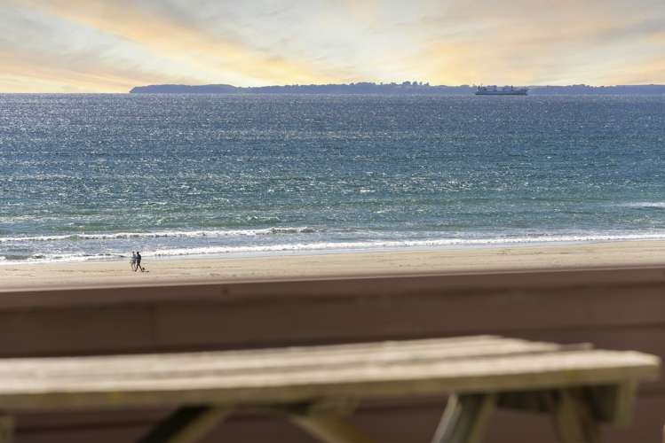 76 Marine Parade Mount Maunganui_8