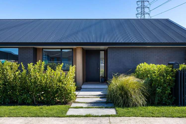 29 Honeyfield Drive Whalers Gate_25