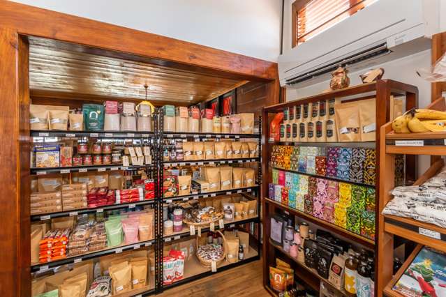 322 Lincoln Road Addington_4