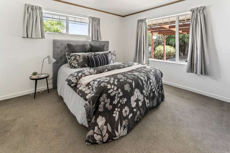 14 Vining Crescent Stoke_14