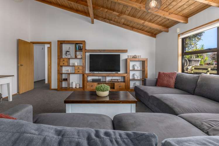 41 James Cook Drive Whitby_11