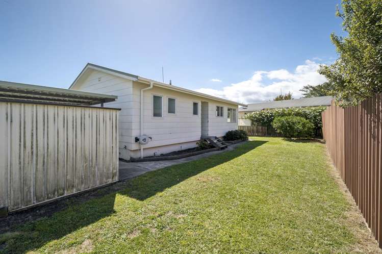 16 Aspen Place Owhata_15